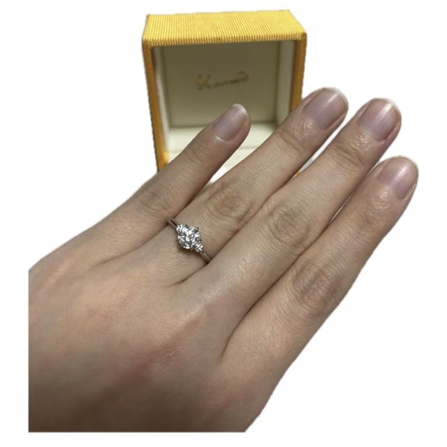 【ケイウノ ブライダル(K.UNO BRIDAL)の口コミ】 母の婚約指輪のリフォームで依頼しました。
元のデザインが一粒のダイヤが…