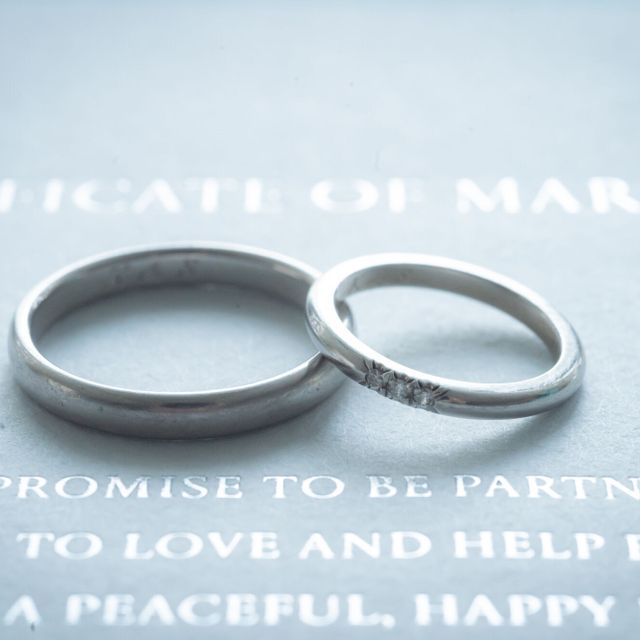 【ティファニー(Tiffany & Co.)の口コミ】 シンプルなデザインで年齢問わず付けられるものだと思います。縁が細いの…