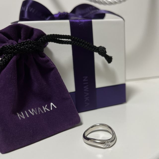 【俄(にわか)の口コミ】 ダイヤが大きめだけど、太さがあるデザインでダイヤの主張が強すぎないの…