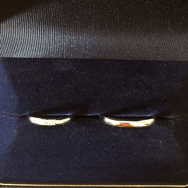 【銀座ダイヤモンドシライシの口コミ】 内側丸甲仕上げでつけ心地の良い指輪にこだわって、ショップ巡りをしてい…