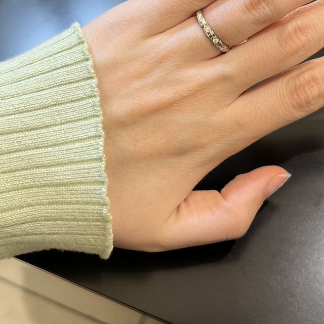 【ショーメ(CHAUMET)の口コミ】 人と被らない特徴的なデザインだと思います。螺旋のデザインに８つのダイ…