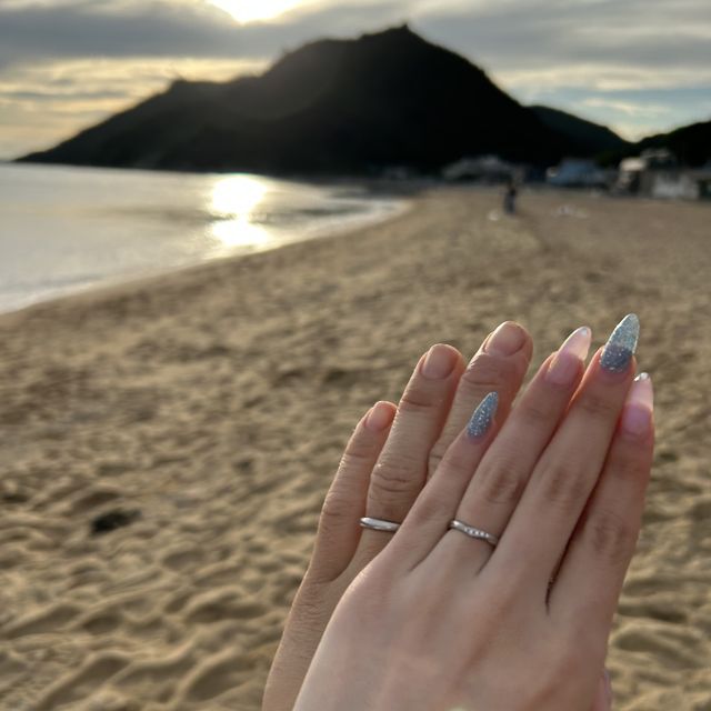 【EYE JEWELRY UMAKI(アイジュエリー ウマキ)の口コミ】 指輪のデザインは、男性用はシンプルなものに。女性の方は、真ん中にスト…