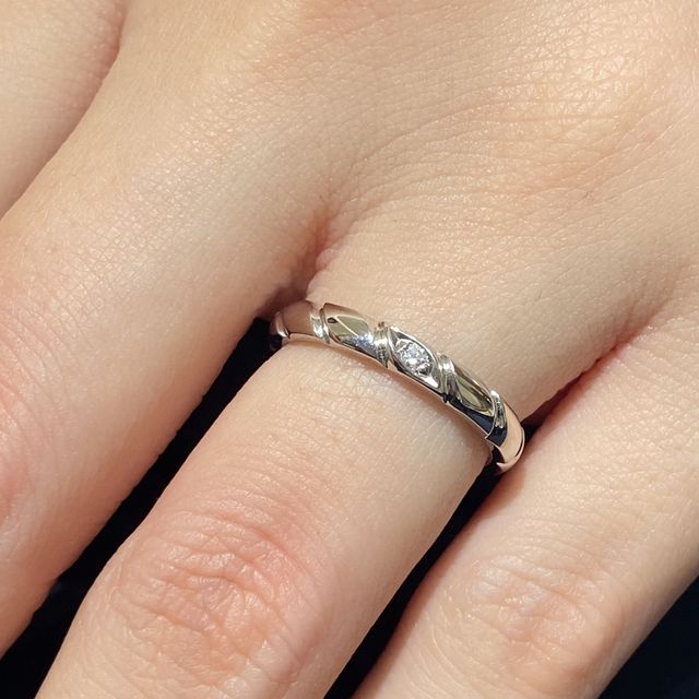 【ショーメ(CHAUMET)の口コミ】 ダイヤは一つですが、指輪自体にデザインがあることでより上品でエレガン…