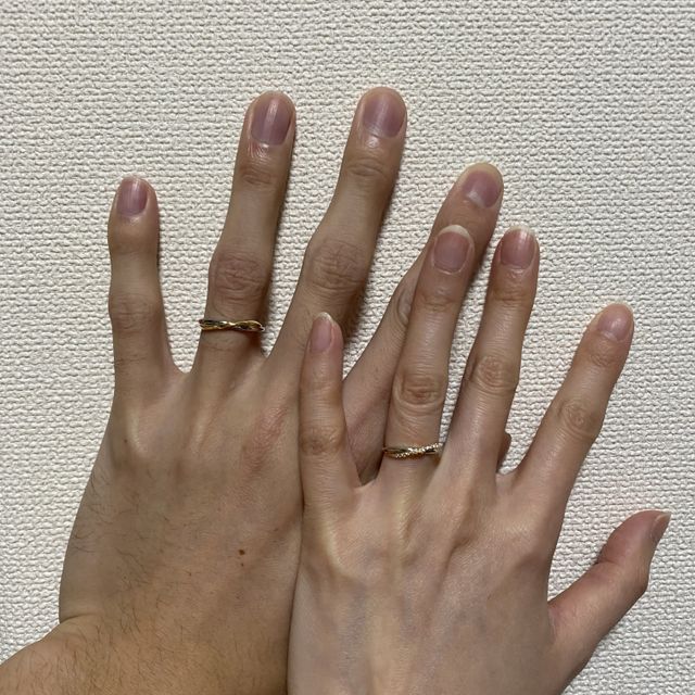 【STAR JEWELRY(スタージュエリー)の口コミ】 普段選ぶアクセサリーのカラーが、新郎はシルバー、新婦はゴールドが多く…