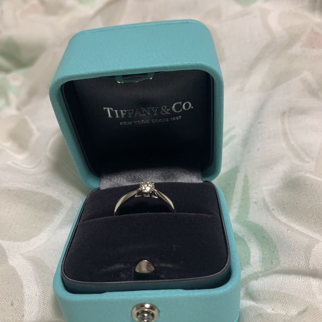 【ティファニー(Tiffany & Co.)の口コミ】 ティファニーハーモニーを選びました。リボンの形が近くで見ると可愛く、…