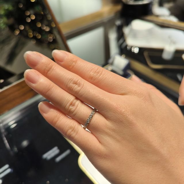 【ショーメ(CHAUMET)の口コミ】 ショーメ独特のねじれたデザインで、唯一無二な印象を受ける指輪だったの…