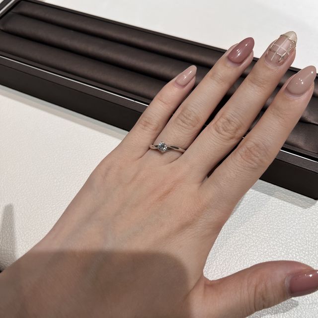 【アイプリモ(I-PRIMO)の口コミ】 水かきが深い方におすすめのウェーブデザインで、
アームと爪が一体化した…