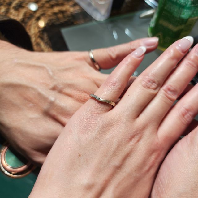 【杢目金屋(もくめがねや)の口コミ】 指輪のテイストは他店舗よりも和のエッセンスが強めです。とはいえ、自分…