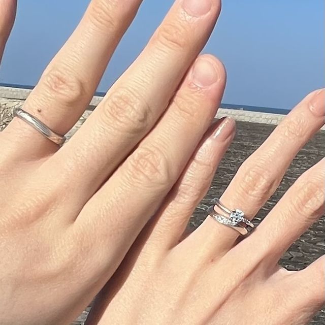 【杢目金屋(もくめがねや)の口コミ】 素材や形、ダイヤの数などセミオーダーできる指輪で、特別感があって気に…