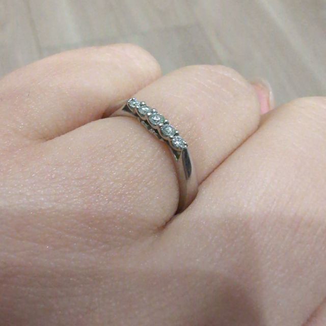 【エクセルコダイヤモンド(EXELCO DIAMOND)の口コミ】 管楽器をイメージしたものでダイヤの下のところが特徴的で可愛いと思いま…