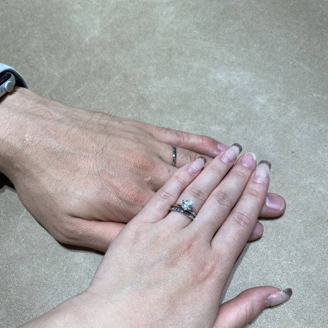 【ブシュロン(BOUCHERON)の口コミ】 宝石が入っていないのにキラキラ感がある！
職業柄派手すぎないもの、でも…