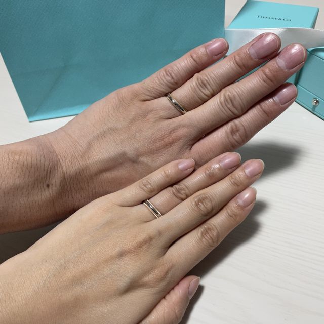 【ティファニー(Tiffany & Co.)の口コミ】 デザインですごく悩みました。
プラチナかゴールドの２択で考えていました…