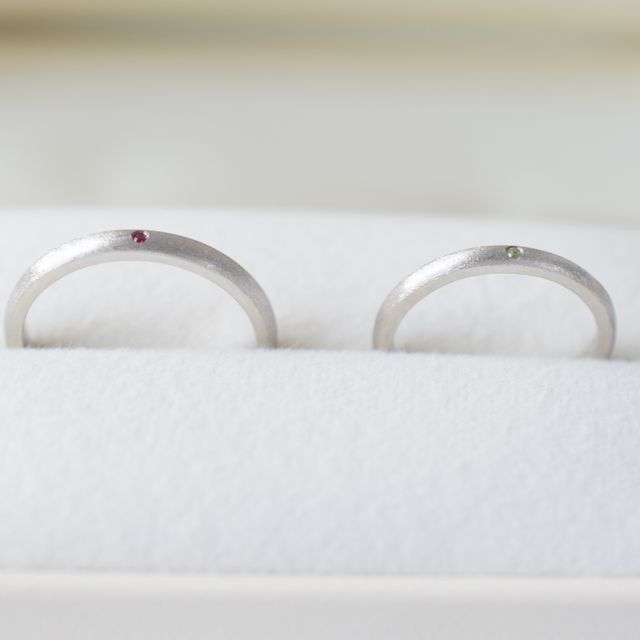 【CRAFY(クラフィ)の口コミ】 ピカピカと光る指輪ではなく、ツヤがあまりないシンプルなモノが良くて、…