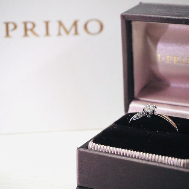 【アイプリモ(I-PRIMO)の口コミ】 シンプルでありながら側面にダイヤが散りばめられており、他にないデザイ…