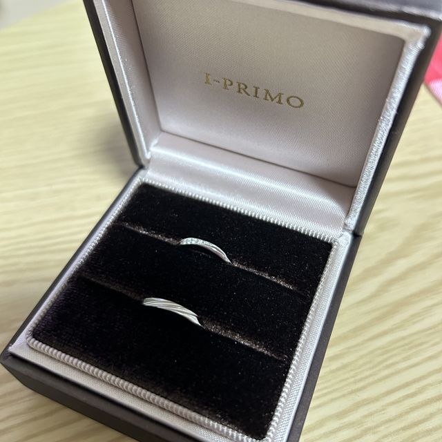 【アイプリモ(I-PRIMO)の口コミ】 指を長くみせるようにS字カーブが入っているものを選びました。少し角度を…