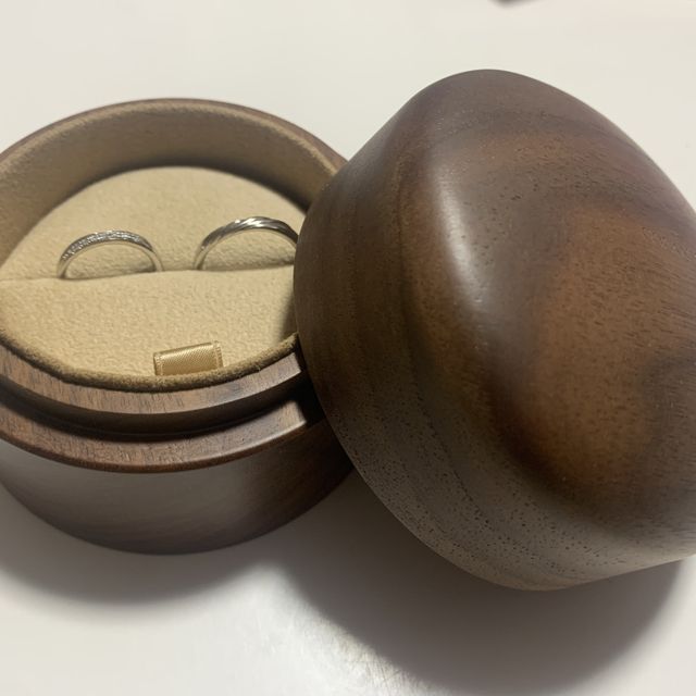 【COLANY(コラニー)の口コミ】 男性、女性で違うシリーズの指輪を選びましたが、違和感なくマッチしまし…