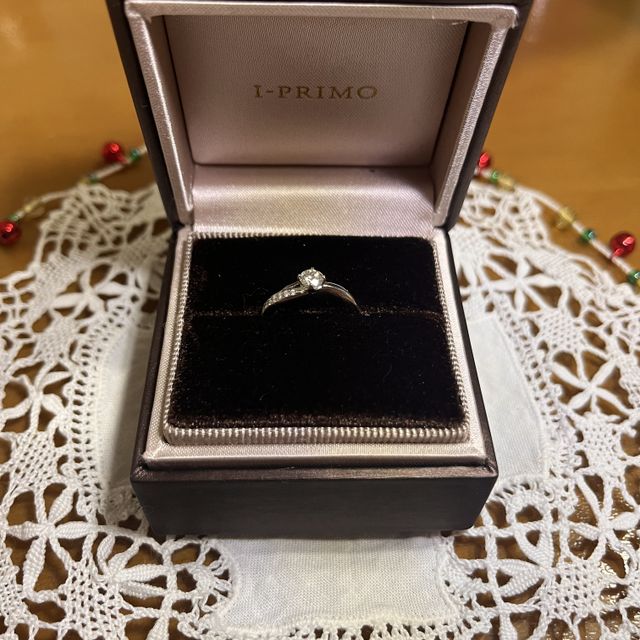 【アイプリモ(I-PRIMO)の口コミ】 アシンメトリーにラインメレが付いており、向きを変えて着用するとイメー…