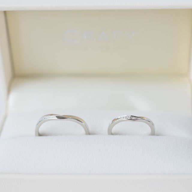 【CRAFY(クラフィ)の口コミ】 自分の指に合う形を他店で診断してもらい、自分に合う形を決めました。石…