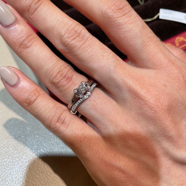 【カルティエ(Cartier)の口コミ】 リボンのような形のカルティエのバレリーナが以前より可愛いなと思ってお…