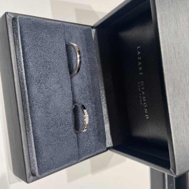 【ラザール ダイヤモンド(LAZARE DIAMOND)の口コミ】 各々気に入ったリングを選びました。自然と少し似てるものになりました。…