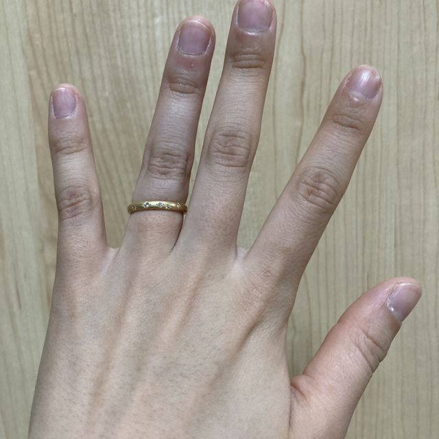 【towa et toi(トワエトワ)の口コミ】 はじめは一粒ダイヤモンドのデザインにしようと思いましたが、石が回って…