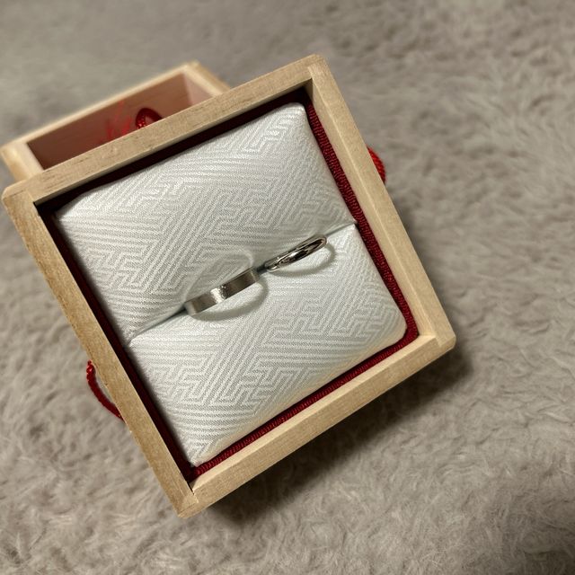 【TOMOE(トモエ)の口コミ】 シンプルなデザインで、長く使っていても飽きないと思うし素敵で、この指…