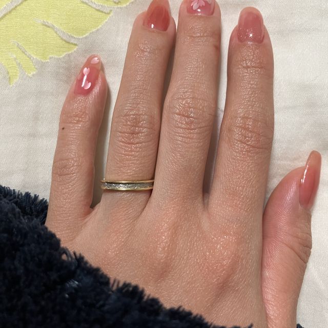 【PORTADA(ポルターダ)の口コミ】 はじめはゴールドでシンプルな物を探していましたが、繊細な金属彫刻に心…