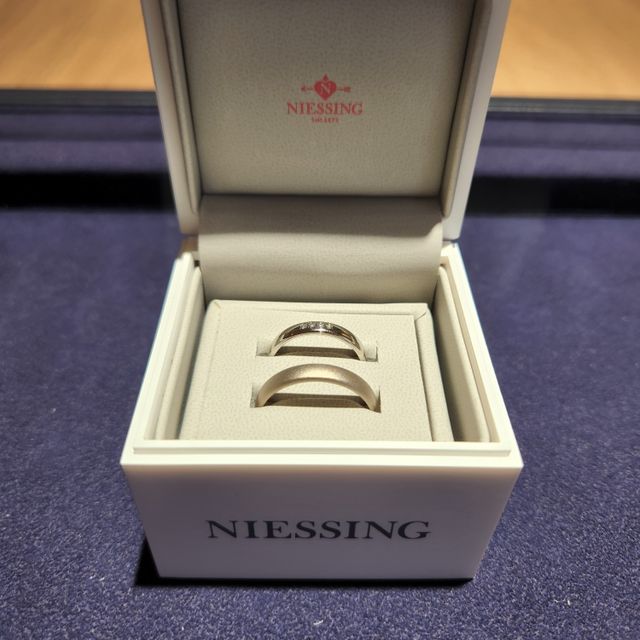 【NIESSING(ニーシング)の口コミ】 何種類もの指輪を試着しましたが、NIESSINGの指輪は他の指輪とは付け心地…