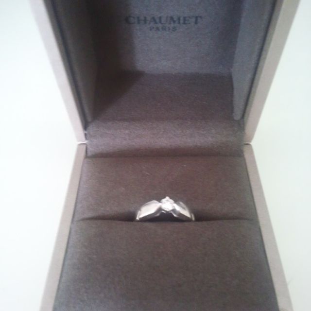 【ショーメ(CHAUMET)の口コミ】 ダイヤモンド、リングともに大きめで、存在感のあるデザインに惹かれまし…
