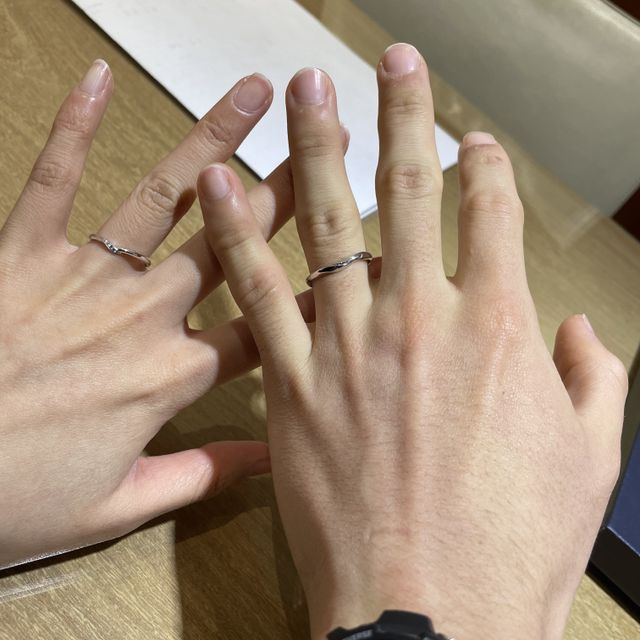 【TOWA(永遠)の口コミ】 デザインはv字が映えていて、女性であれば指が綺麗に見えたり、細く見えた…