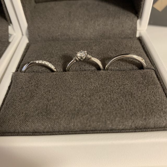 【TOWA(永遠)の口コミ】 シンプルかつビューティフル。
シンプル過ぎずで、良い。
すごく輝きがあ…