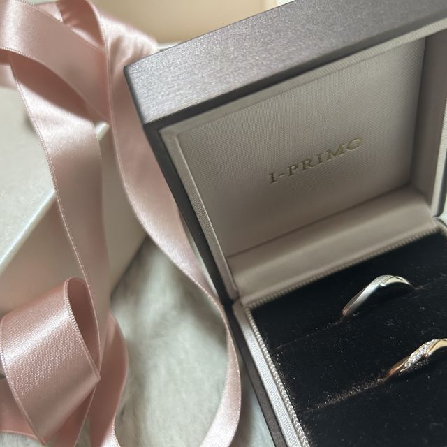 【アイプリモ(I-PRIMO)の口コミ】 指輪のデザインが気に入りました！それぞれダイヤが1つと7つ埋め込まれて…