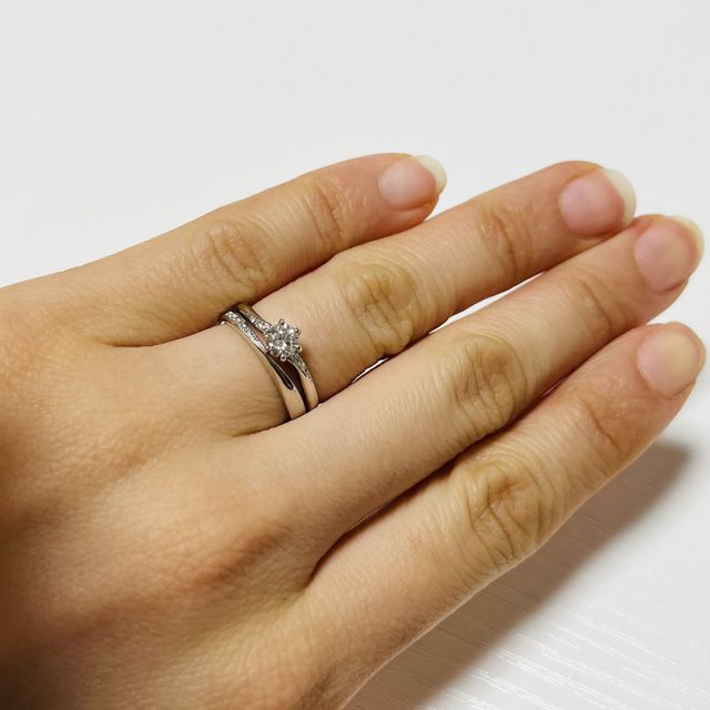 【ENUOVE(イノーヴェ)の口コミ】 シンプルながらも上品な輝きがある。何十年後も使い続けたいデザインにな…