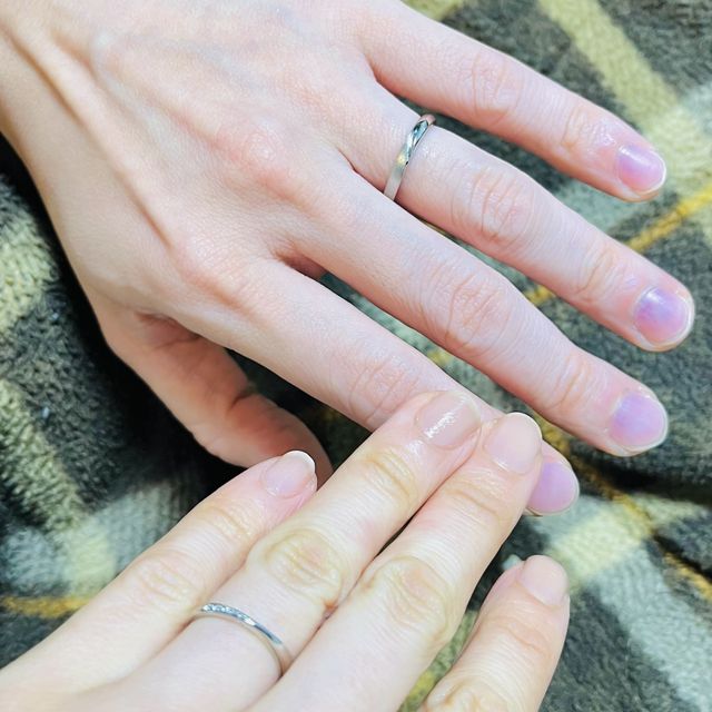 【銀座ダイヤモンドシライシの口コミ】 普段つけるものなので、シンプルなものが良かったのですが、シンプルな中…