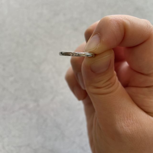 【アイプリモ(I-PRIMO)の口コミ】 シンプルで、飽きずにずっと大切にできるデザイン。男性用と女性用をつな…