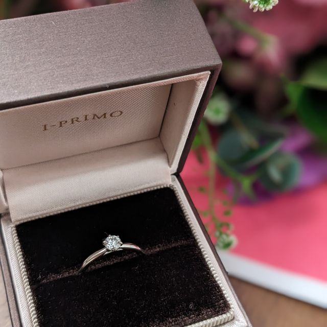 【アイプリモ(I-PRIMO)の口コミ】 シンプルで飽きがこなさそうなデザイン、比較的どんな結婚指輪と重ね付け…