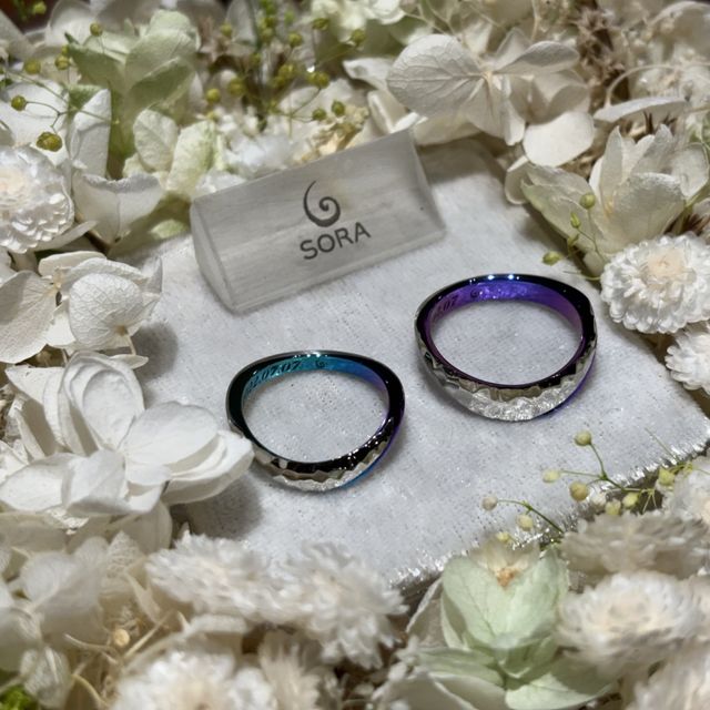 【SORA(ソラ)の口コミ】 指輪のデザインが様々で、かつ好きな色のグラデーションが入れられるので…