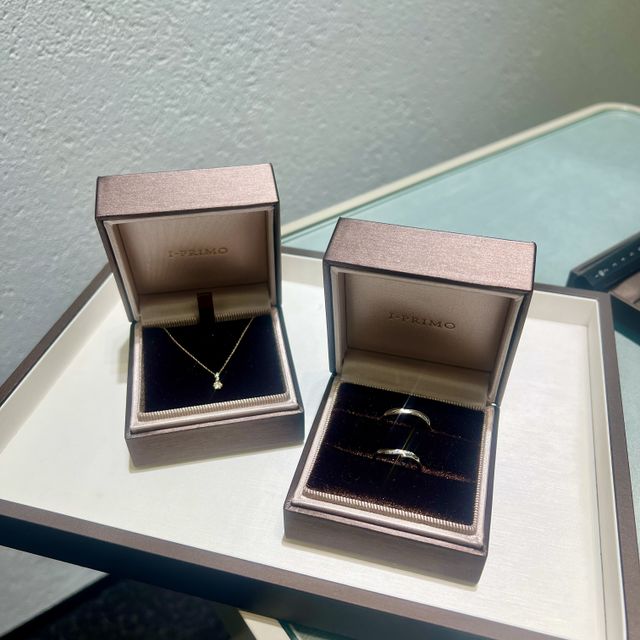 【アイプリモ(I-PRIMO)の口コミ】 結婚指輪を購入しました。指輪の決め手は、シンプルだけど、女性にはダイ…