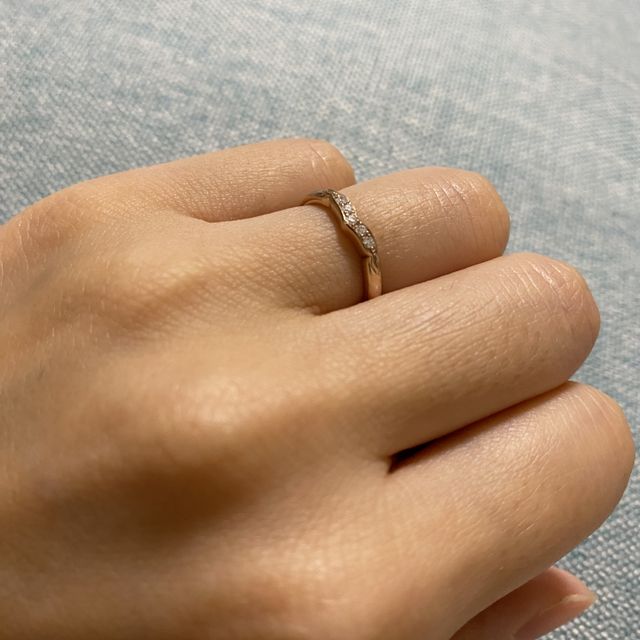 【ケイウノ ブライダル(K.UNO BRIDAL)の口コミ】 2人ともアラジンが好きなのでこちらに決めました。ダイヤが埋め込まれてい…