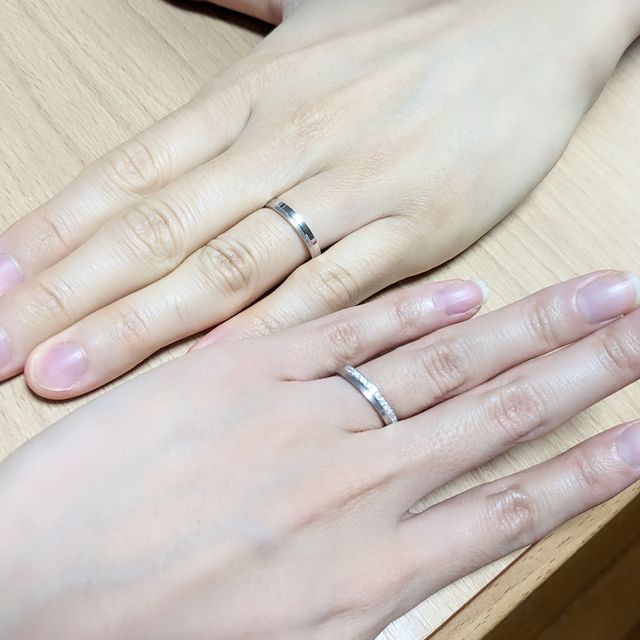 【PILOT BRIDAL(パイロットブライダル)の口コミ】 高島屋JR名古屋限定デザインです。
自分はとにかく頑丈な鍛造リングを、夫…