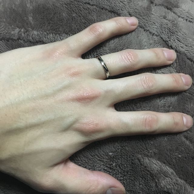 【insembre(インセンブレ)の口コミ】 まずは価格帯の話ですが、安月給な私でも充分手の届く値段でした。
次にデ…