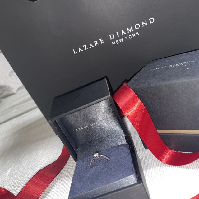 【ラザール ダイヤモンド(LAZARE DIAMOND)の口コミ】 大きすぎないサイズ感、レヴァランスの爪の形、ダイヤのかがやきの綺麗さ…