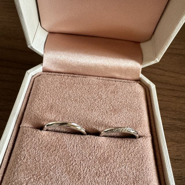 【TRECENTI(トレセンテ)の口コミ】 着け心地の良いデザインで、試着した時に彼と即決しました。
職人さんが丁…