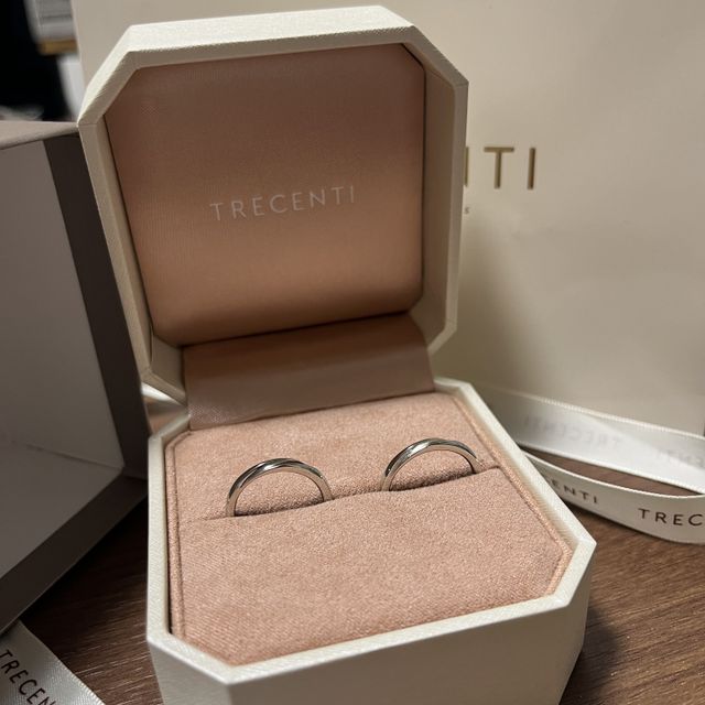 【TRECENTI(トレセンテ)の口コミ】 シンプルで歳を重ねても飽きがこないようなデザインを選びました。なによ…