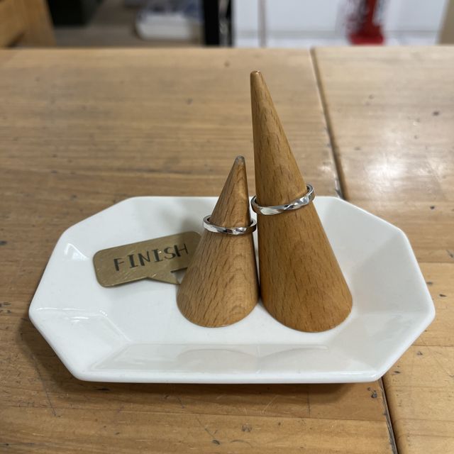 【ついぶ工房の口コミ】 ねじりを入れることでシンプルだけどおしゃれになりました。2人同じデザイ…