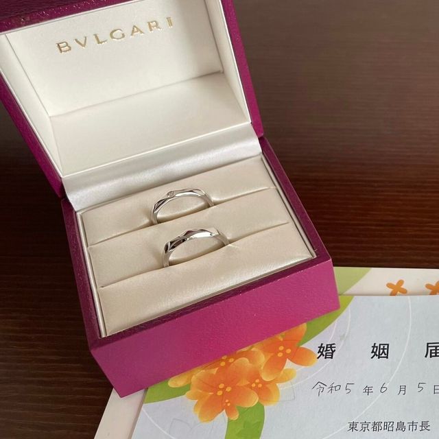 【ブルガリ(BVLGARI)の口コミ】 結婚指輪探しの最初に試着したのですが、とにかく着け心地が良かったです…
