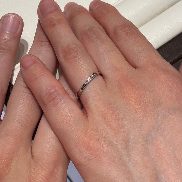 【俄(にわか)の口コミ】 細身のデザインでありながら個性もある凝った作りで着け心地が良く着けた…