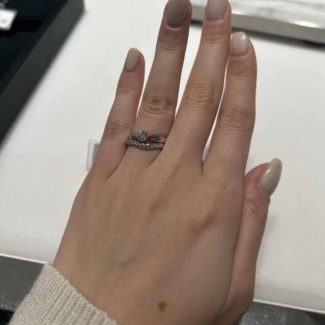 【ティファニー(Tiffany & Co.)の口コミ】 エルサ・ペレッティの、ダイヤモンド9石付いているカーブドバンドリングに…