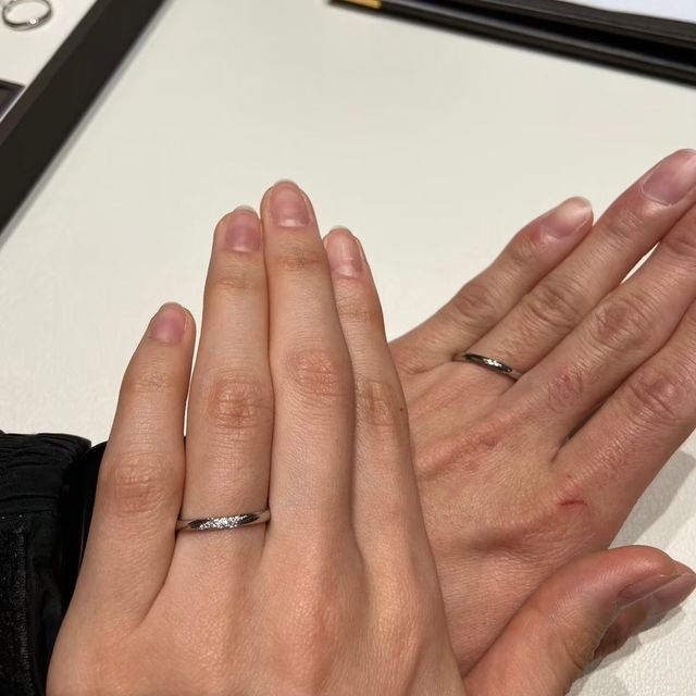 【アイプリモ(I-PRIMO)の口コミ】 ストレートですがウェーブに近いデザインを選びました。カラーはプラチナ…