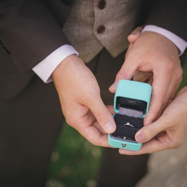 【ティファニー(Tiffany & Co.)の口コミ】 指輪のデザインはとてもシンプルで、定番とされているタイプのものです。…